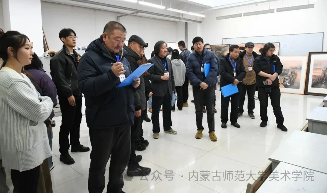 美术学院开展硕士研究生期末教学观摩活动